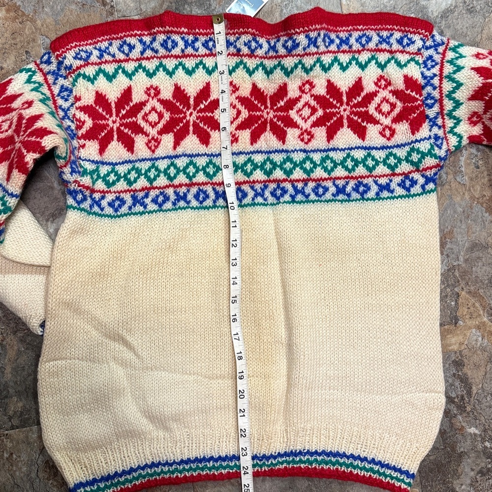 Vintage hand knit Nordic style sweater size 40 chest - Picture 4 of 6